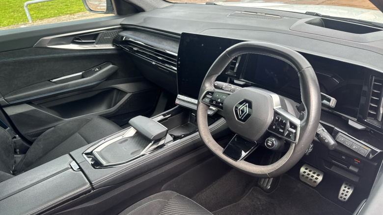 Renault Austral E-Tech FHEV Iconic Esprit Alpine 5dr Auto 4C Hybrid Estate